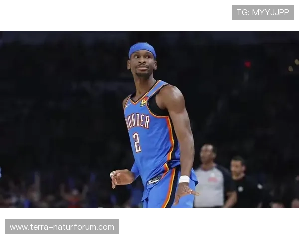 张伯伦内线统治力拉开差距，关键篮板数超越同期对手