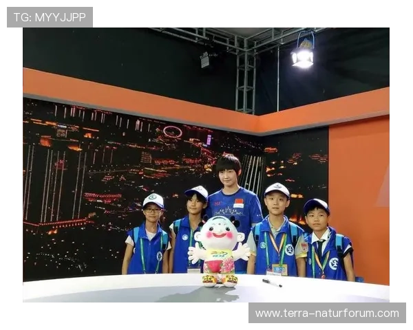 李冰洁训练完喝蛋白粉像我们喝奶茶一样勤快