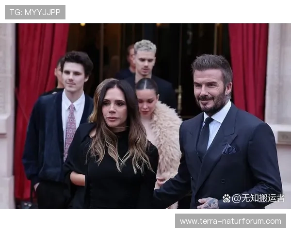 贝克汉姆家冰箱里塞满蛋白粉，维多利亚的高定礼服堆在洗衣房